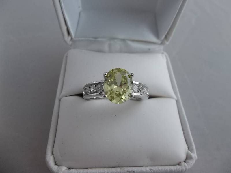 3.32ct Canary Yellow Sapphire Solitaire Ring