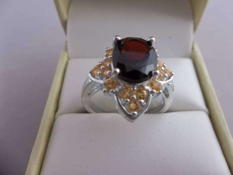 3.44ct Genuine Garnet & Citrine Ring