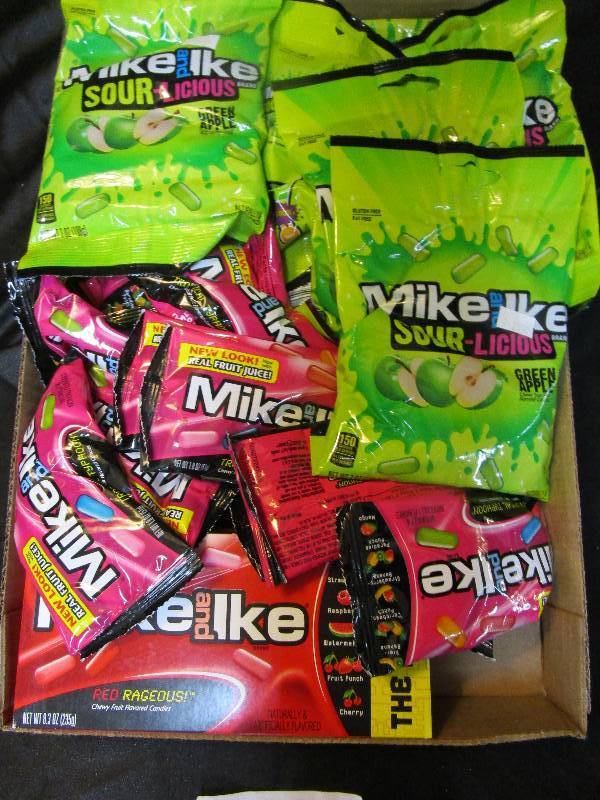 lot 1 image: Mike and Ikes Shelf Pulled Candy