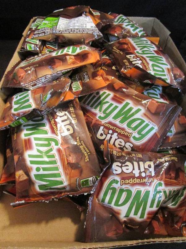 lot 21 image: Milkyway Shelf Pulled Candy