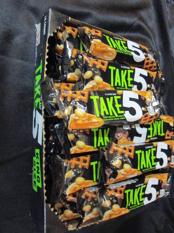lot 32 image: King Size Take 5