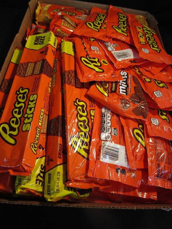 lot 42 image: Shelf Pulled Candy Reeses