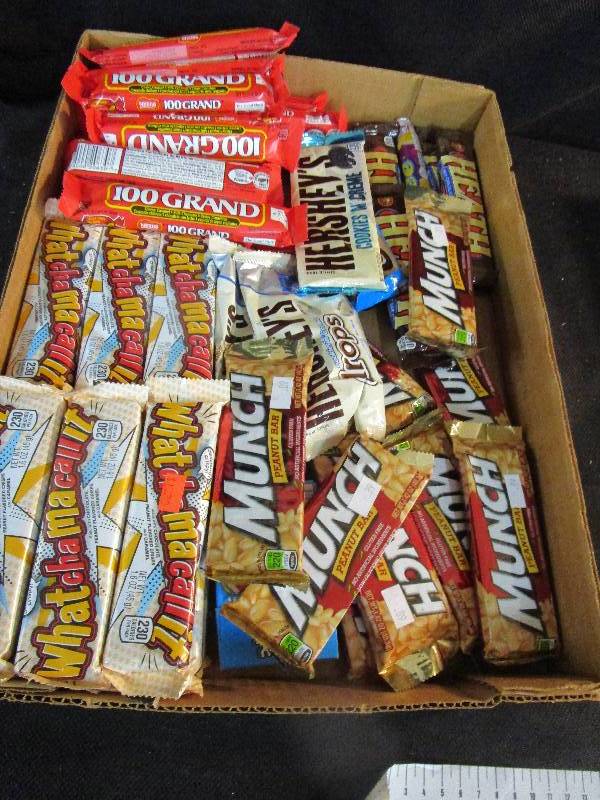 lot 48 image: Shelf Pulled Candy Various Candy Bars