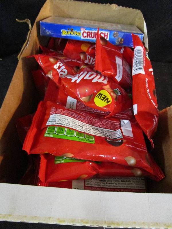 lot 54 image: Shelf Pulled Candy Buncha Crunch and Malt Teasers