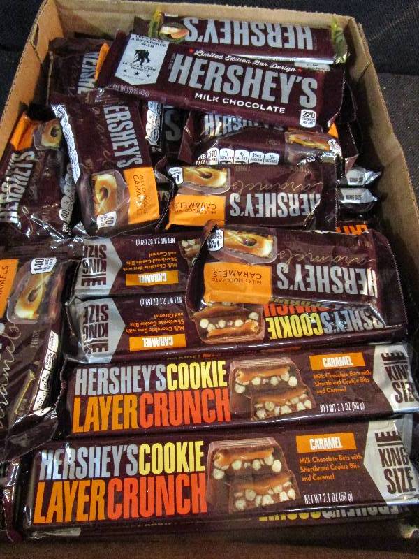 lot 60 image: Shelf Pulled Candy Herseys