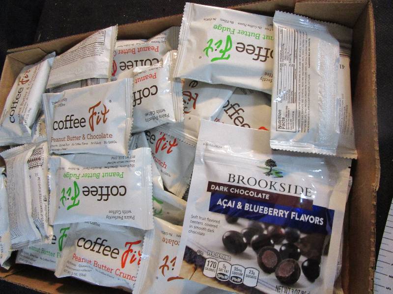 lot 95 image: Shelf Pulled Candy Coffee Chocolate Bars Delicious with your Coffee