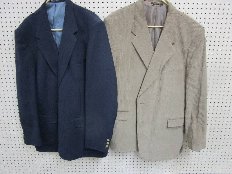 lot 100 image: 2- Approximately Mens size 52 Sports Coats