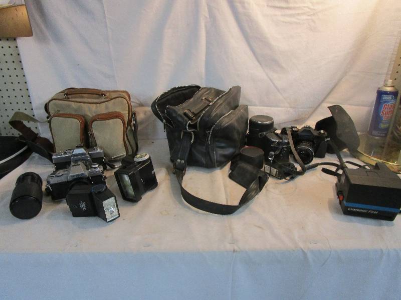 lot 103 image: Various Cameras