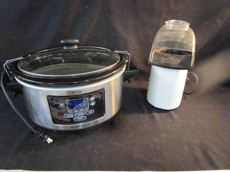 lot 108 image: Approx 6 quart Slow Cooker and Air Popcorn Maker