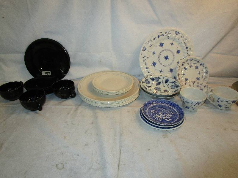 lot 130 image: Various Dishes