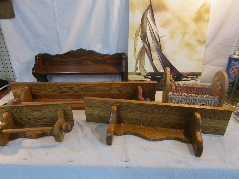 lot 146 image: Shelves, Picture