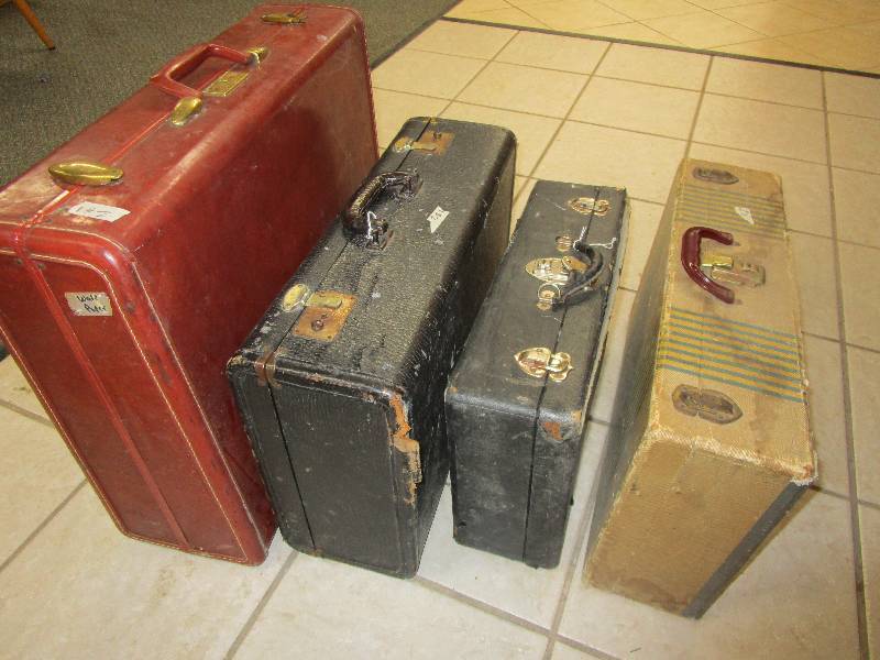 4-Vintage Suitcases