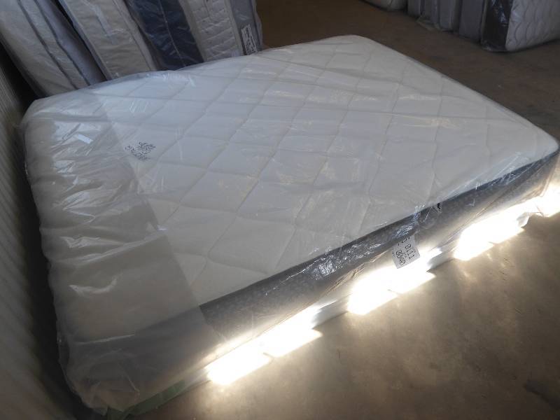 lot 6 image: Brand New Sealy Response Essentials Faithful Plush Queen Mattress
