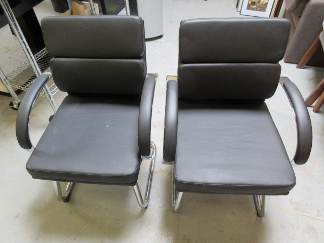 VINYL AND METAL RECEPTION CHAIRS