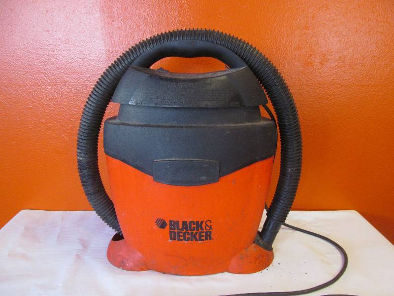 Black N Decker vacuum