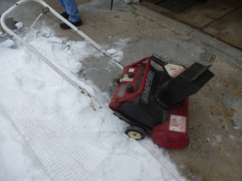 Snapper Snow Thrower