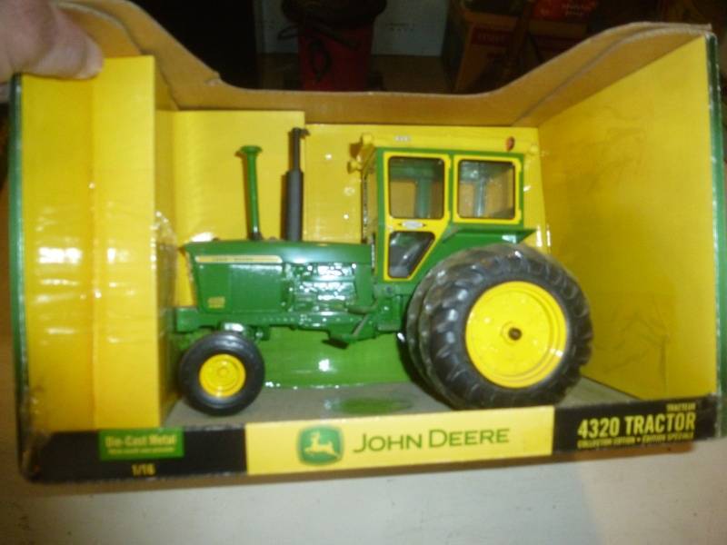 John Deere Die Cast Tractor 4320