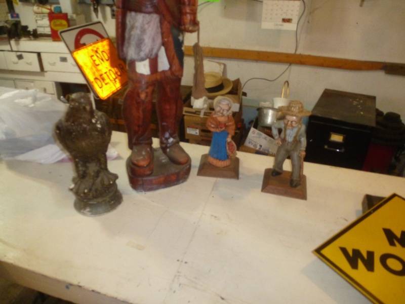 Vintage Figurines Indian, Old Man& Lady
