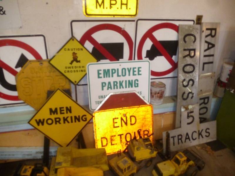 Assorted Tin Signs