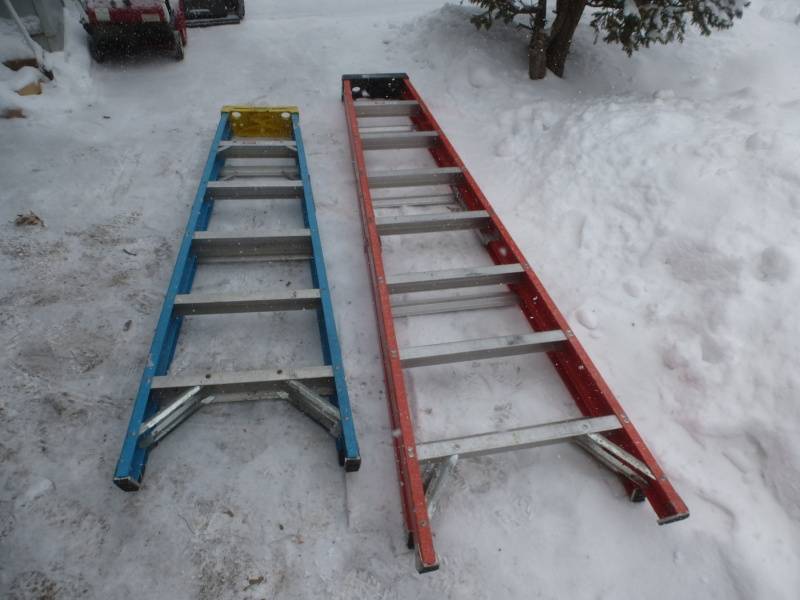 Fiberglass Step Ladders