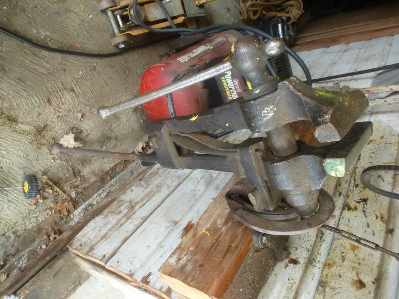 Antique Bench Vice