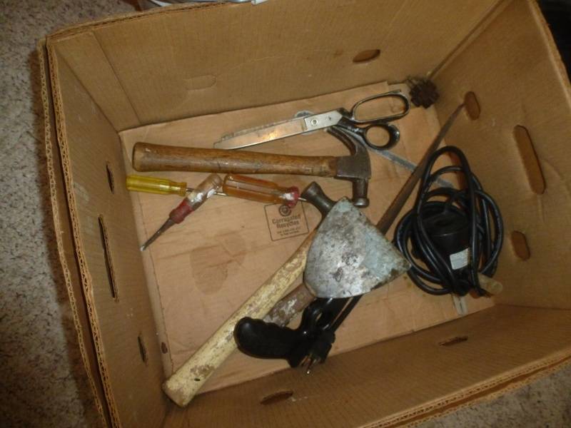 Extension cord, Shoe Polisher, Hand tools