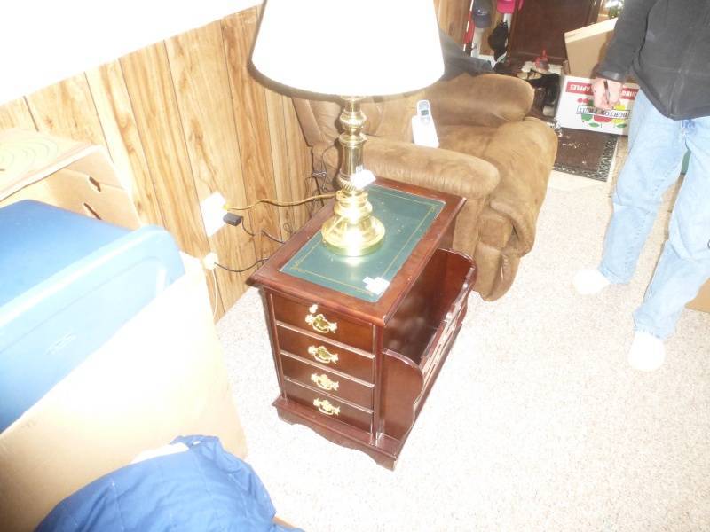 End TableMagazine Rack with Lamp