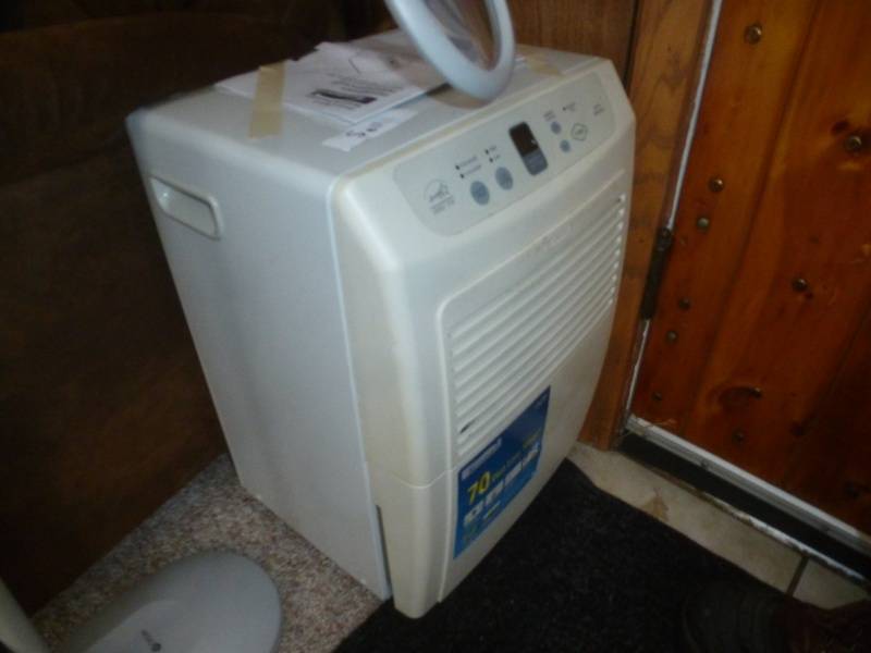 Kenmore Dehumidifier & Floor Lamp magnifier