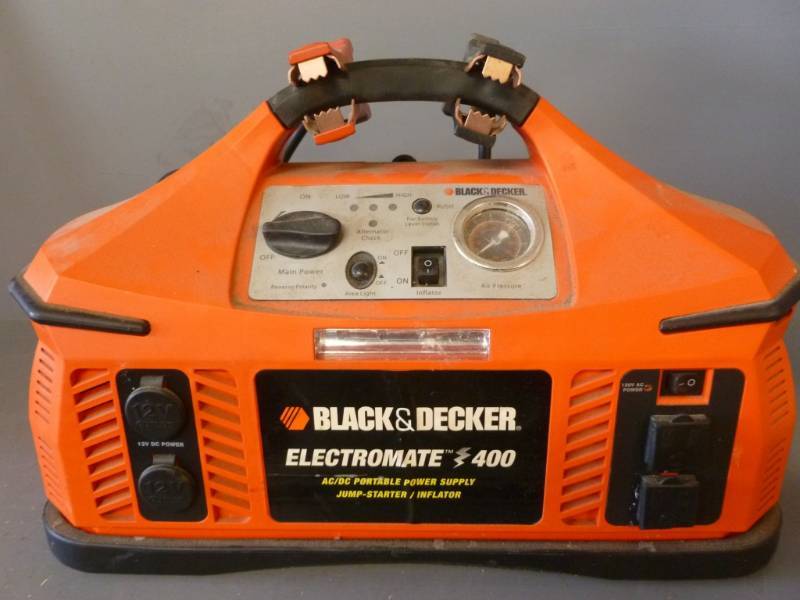 lot 3 image: Jump Starter