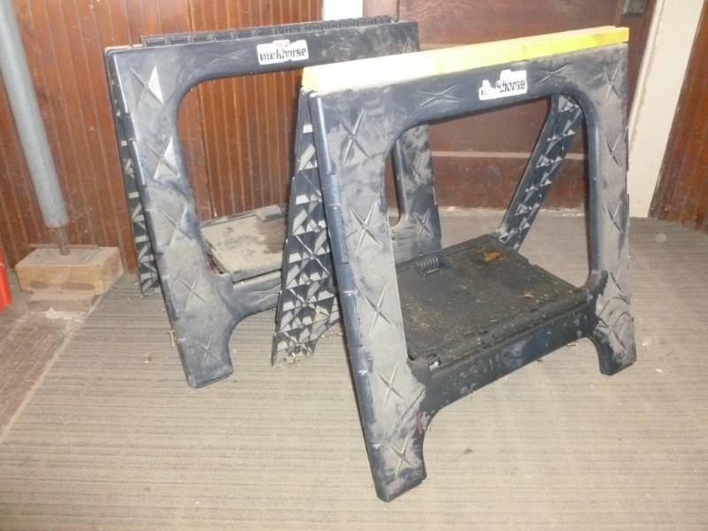 lot 8 image: Saw Horses