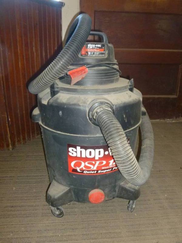 lot 9 image: Shop Vac