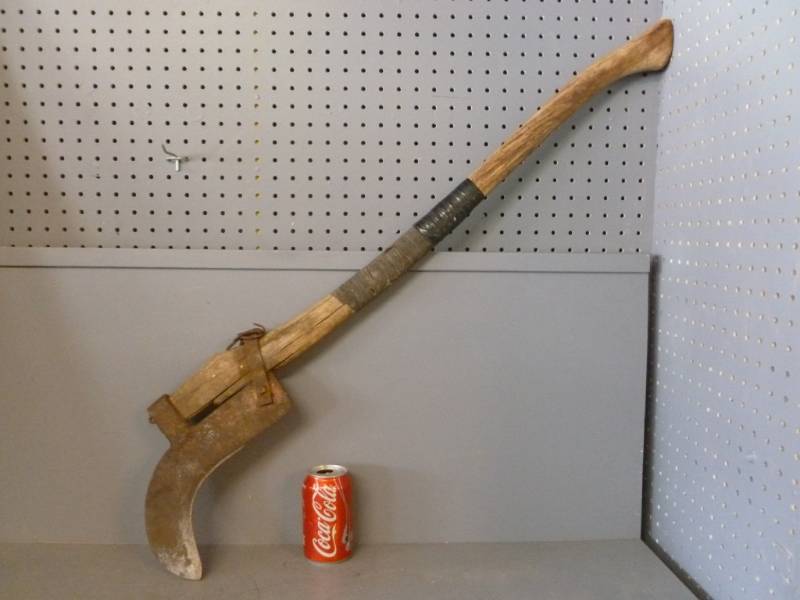 lot 33 image: Antique Tool