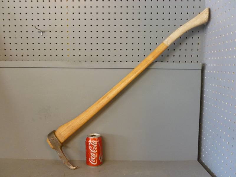 lot 44 image: Woodsman Tool