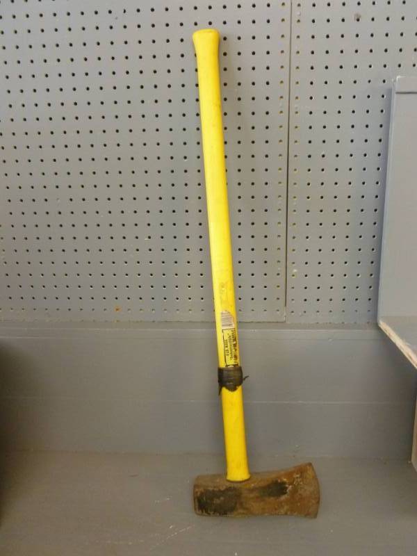 lot 74 image: Splitting Maul