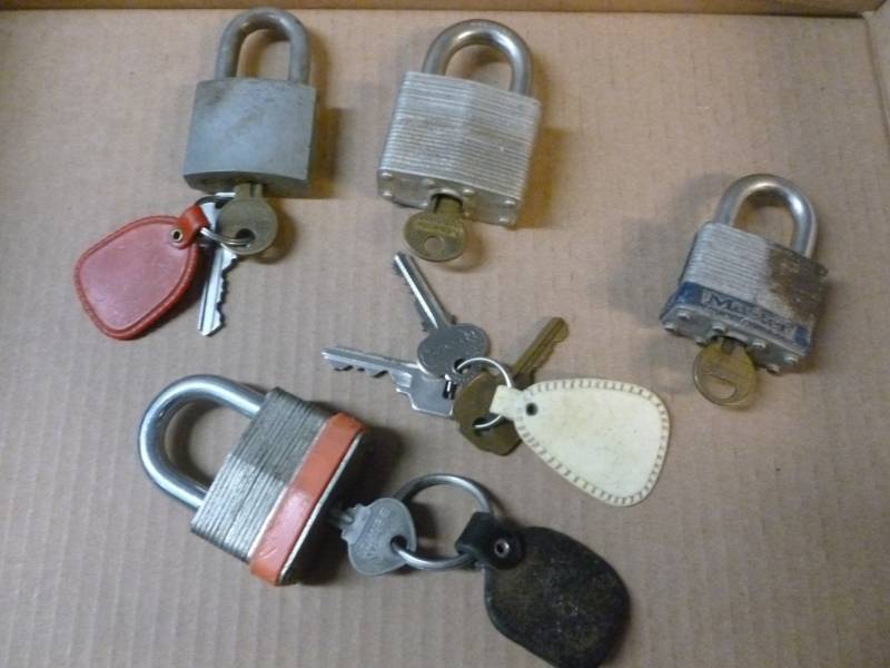 lot 99 image: Padlocks