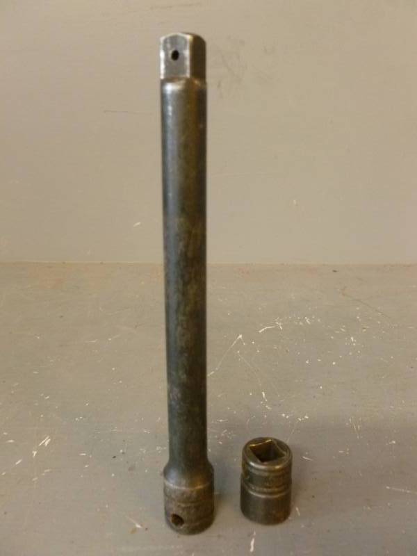 lot 102 image: Snap - On Tools