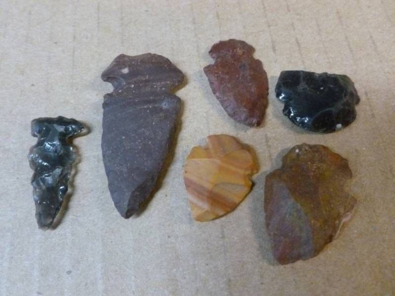 lot 110 image: Native American Arrowheads