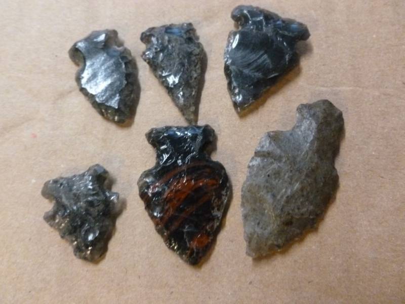 lot 114 image: Native American Arrowheads