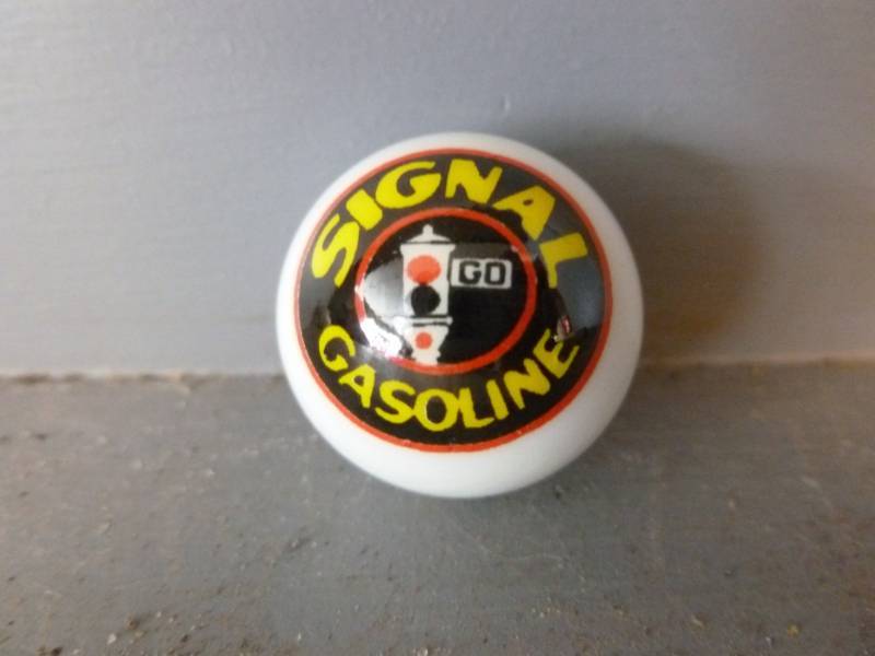 lot 128 image: Logo Marble
