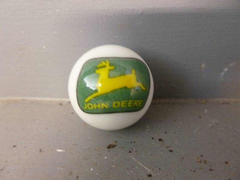 lot 130 image: Logo Marble