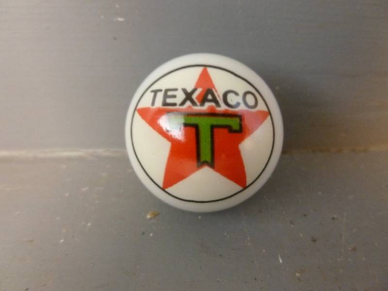 lot 136 image: Logo Marble