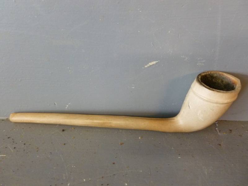 lot 140 image: Vintage Smoking Pipe