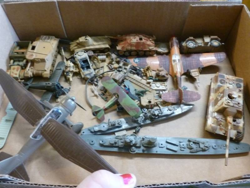 lot 143 image: Vintage Model Toys