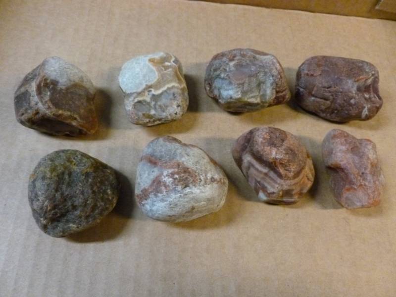 lot 158 image: Agates