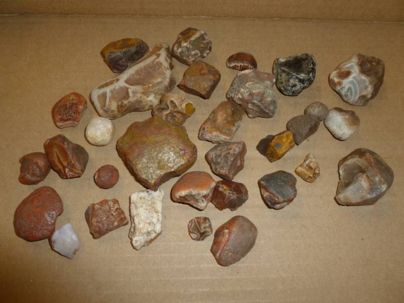 lot 167 image: Agates