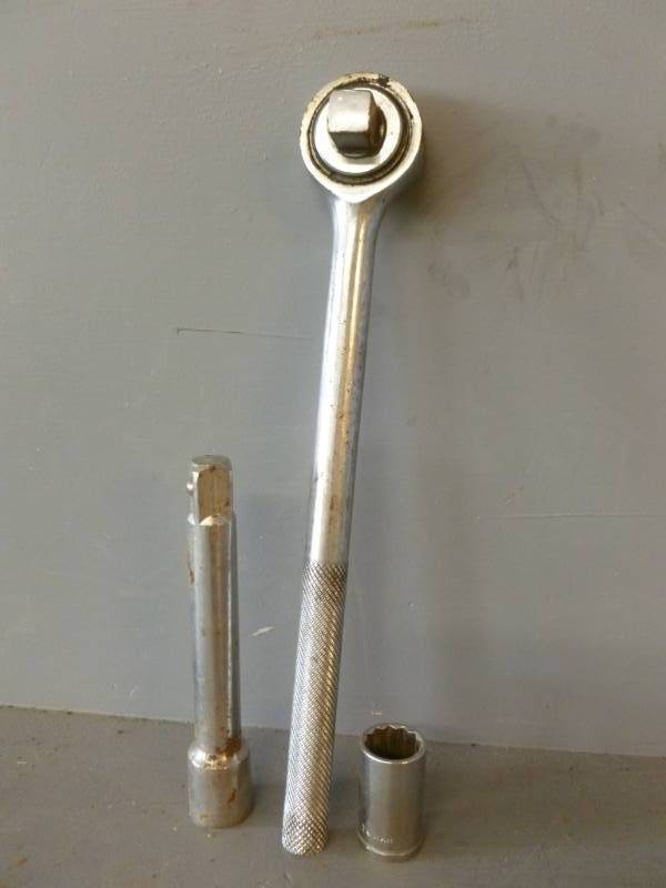 lot 179 image: Ratchet