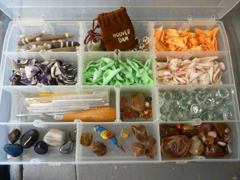 lot 193 image: Jewelry Making Items