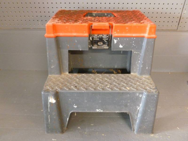 lot 197 image: Shop Stool
