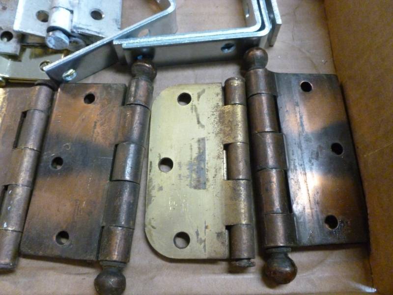lot 210 image: Door Hinges