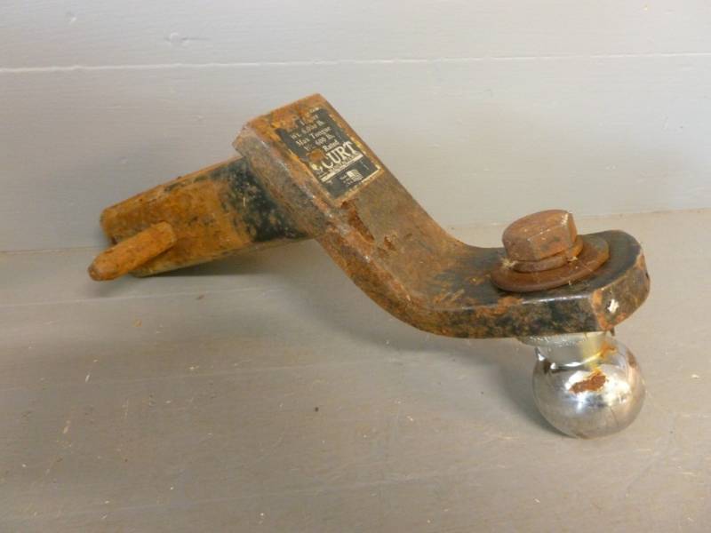 lot 231 image: Receiver Hitch